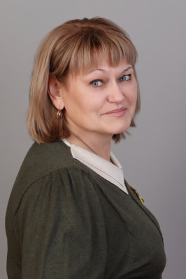 Ратникова Лариса Анатольевна.